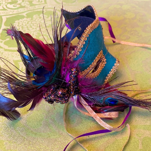 Masquerade Mask - Picture 2 of 6